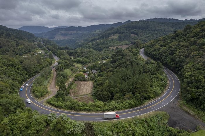 Estado assina a concessão de seis rodovias da Serra e do Vale do Caí