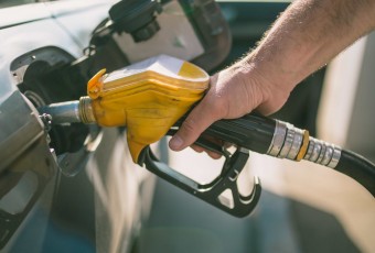 Preço de combustível é assunto de governo, afirma presidente da Petrobras